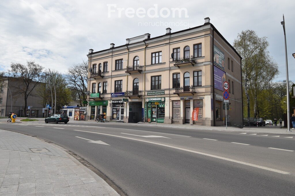 Lokal użytkowy na sprzedaż Ostrowiec Świętokrzyski, al. 3 Maja  748m2 Foto 1