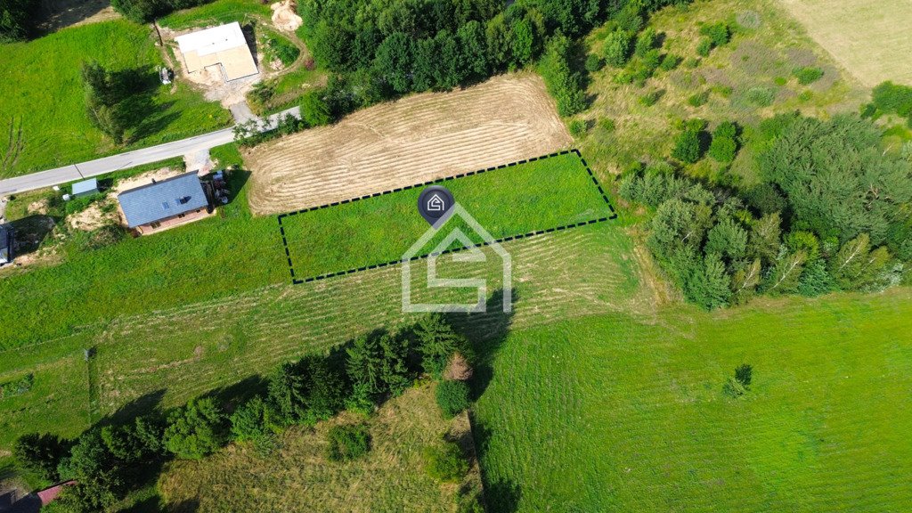 Działka budowlana 14,46 ar z mediami w Łomnej – spokój i komfort Łomna  1 446m2 Foto 1