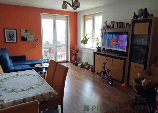 Na sprzedaż 2-pokojowe mieszkanie 53 m² z balkonem w Wesołej Warszawa, Wesoła, Jeździecka  53m2 Foto 1