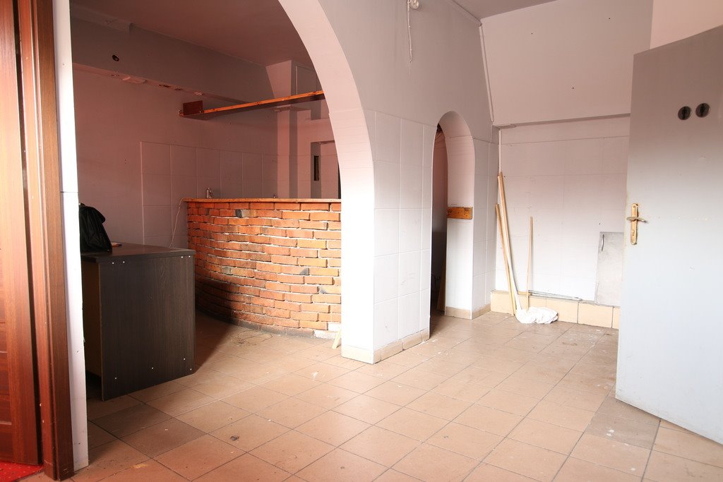 Zapraszam do obejrzenia lokalu usługowo-handlowego 31,7 m² w Lublinie Lublin, Czuby, Armii Krajowej  32m2 Foto 1