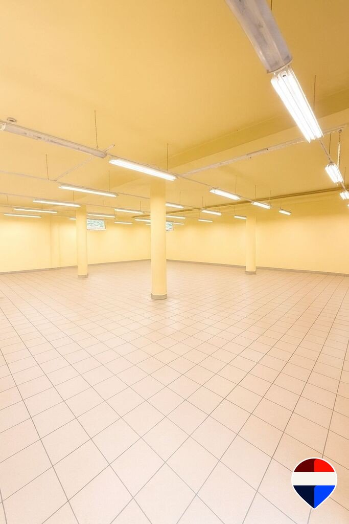 Atrakcyjny lokal 700 m² w centrum Wisły z windą Wisła, 1 Maja 21  360m2 Foto 1