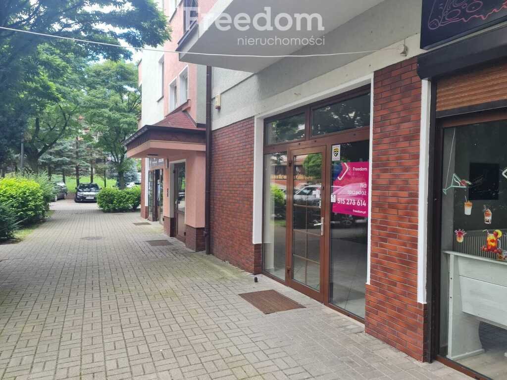 Lokal użytkowy na sprzedaż Ostróda, Stefana Czarnieckiego  73m2 Foto 1