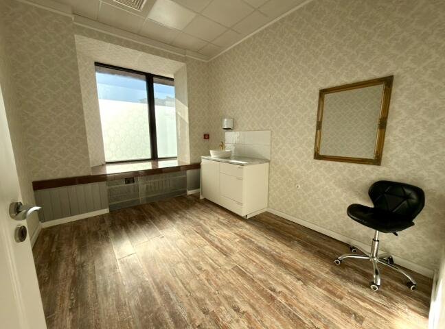 Lokal użytkowy na wynajem Opole, 1 Maja  13m2 Foto 1