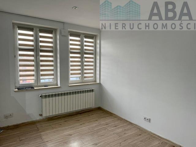 Mieszkanie trzypokojowe na sprzedaż Turek  45m2 Foto 1