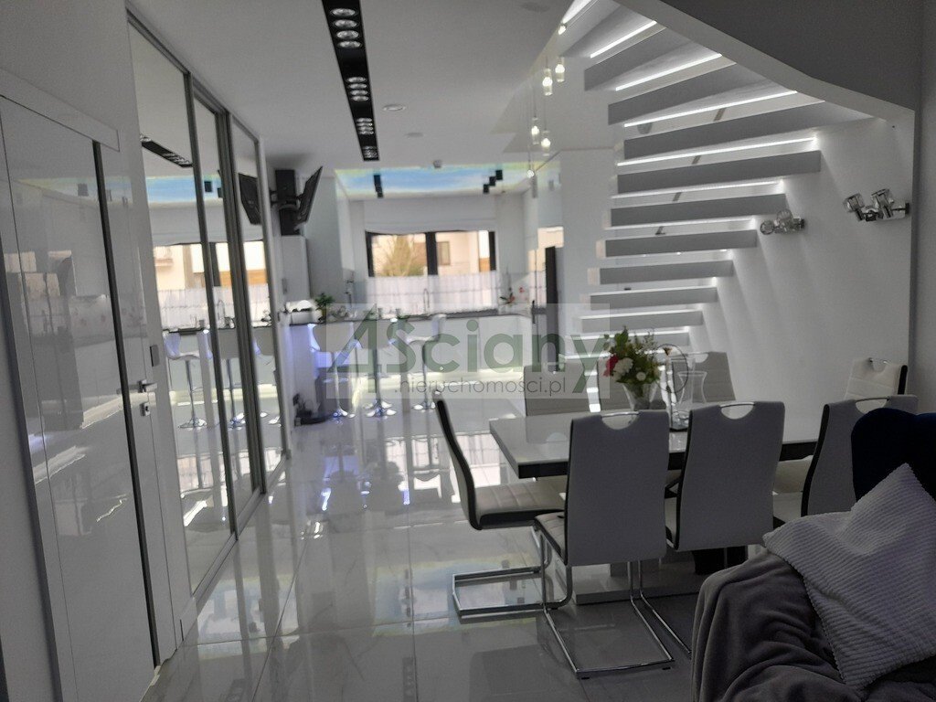 Do sprzedania nowoczesny dom 256 m² z inteligentnym systemem i ogrzewaniem podłogowym Wyszków  256m2 Foto 1
