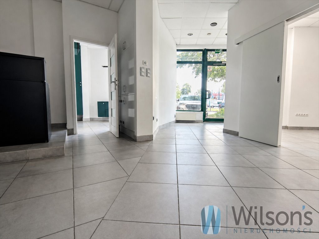 Lokal usługowo-biurowy 71 m² z dużymi witrynami i parkingiem Warszawa, Białołęka  71m2 Foto 1