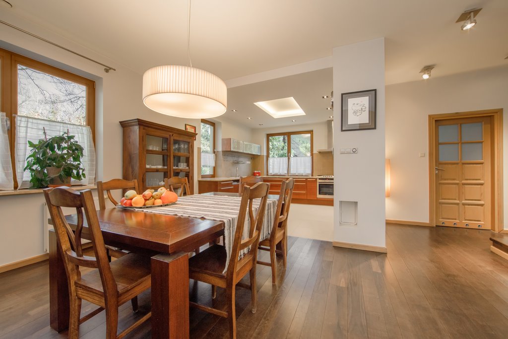 Przestronny dom 297 m2 w cichej okolicy z historią Fogga Prace Duże  298m2 Foto 1