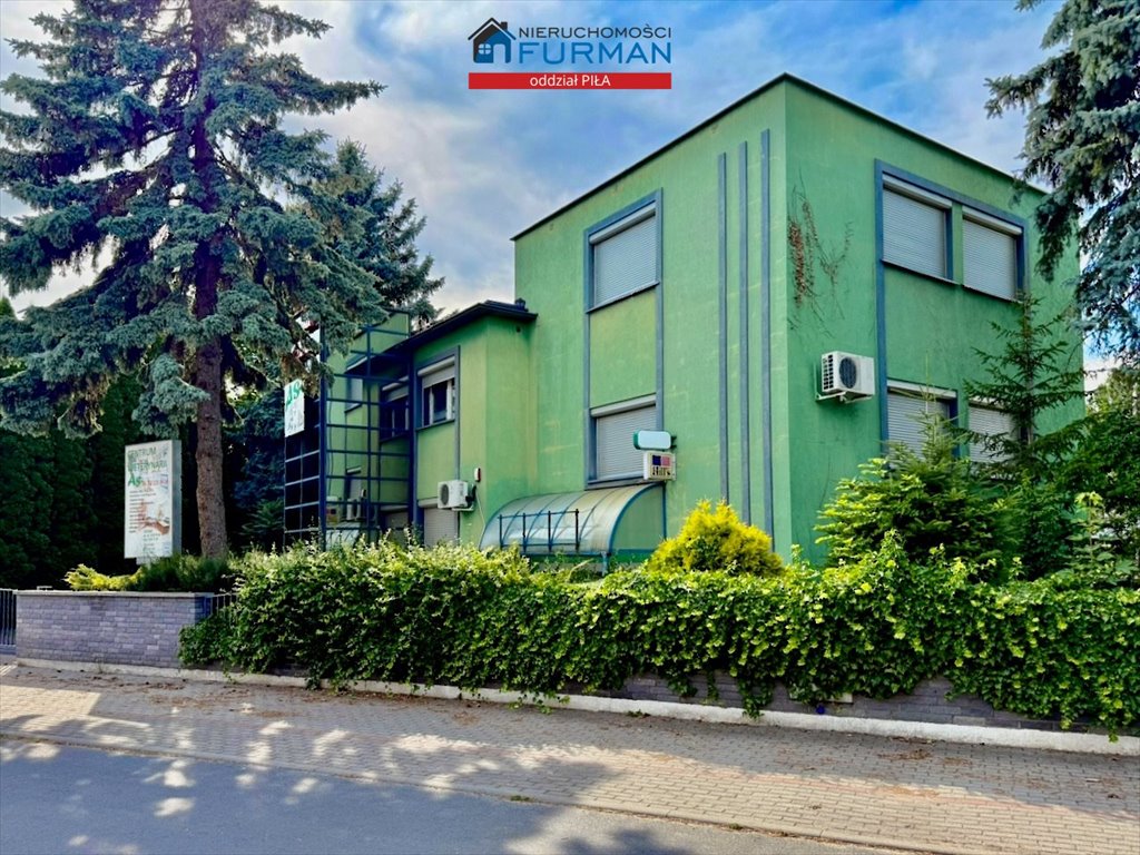 Lokal usługowy 302 m² z pełnym wyposażeniem kliniki weterynaryjnej. Piła, Śródmieście  303m2 Foto 1