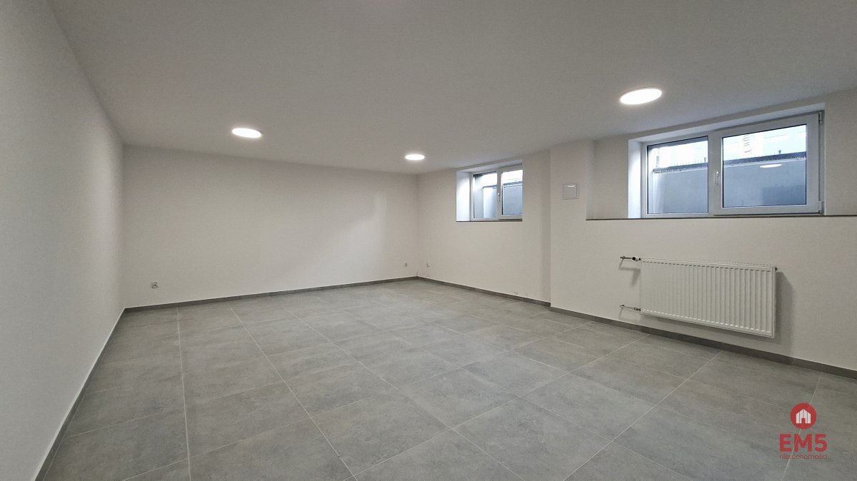 Atrakcyjny lokal biurowy 22 m2 z parkingiem i dostępem 24/7 Białystok, Starosielce  22m2 Foto 1