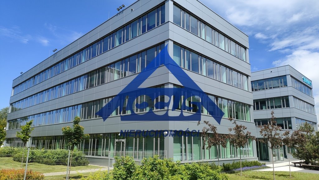 Nowoczesny biurowiec na Pradze-Południe, umeblowane 753 m2 - polecam!: Warszawa Praga-Południe