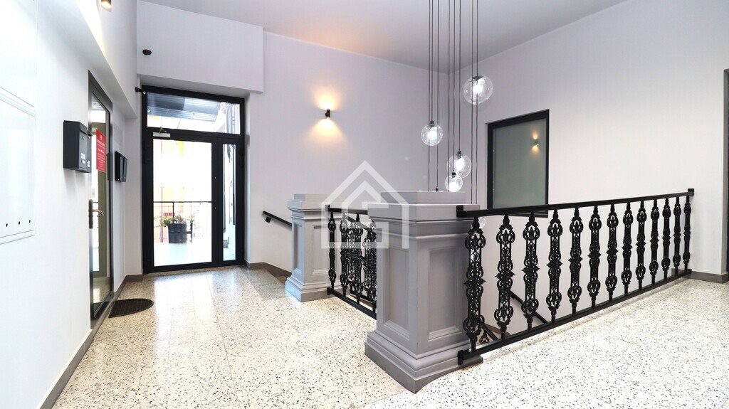 Lokal usługowy 35 m2 z możliwością aranżacji i tarasem Bochnia  35m2 Foto 1