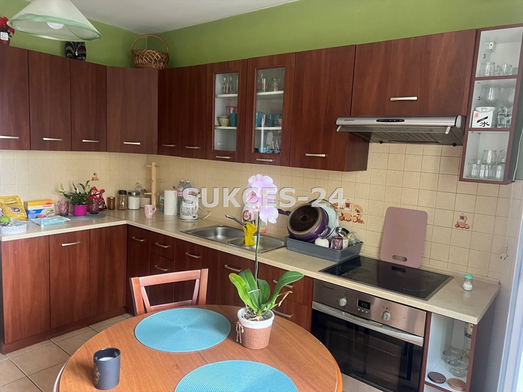 Kawalerka 35m2 z oddzielną kuchnią, umeblowana, wysoki parter Kraków, Mistrzejowice, os. Oświecenia  35m2 Foto 1