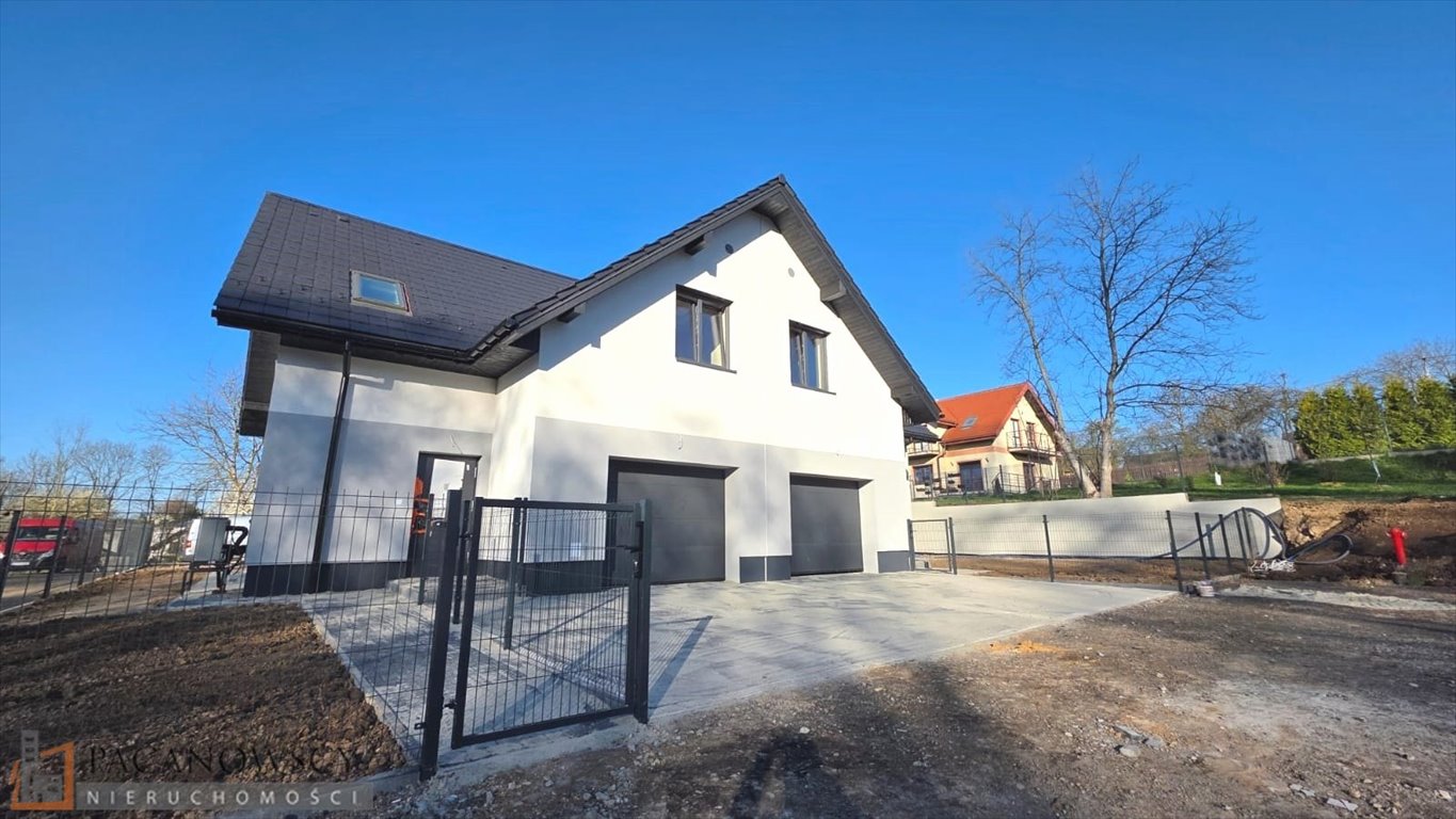 Nowoczesny dom bliźniak z garażem i balkonem w Bibicach Bibice  141m2 Foto 1