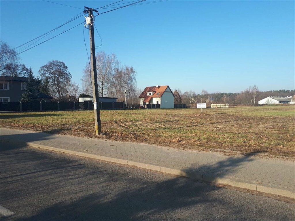 Działka budowlana 10 550 m² w Kątach – las, media, szybki dojazd Kąty  10 550m2 Foto 1