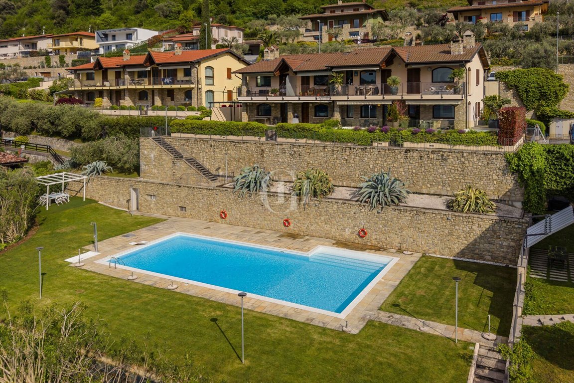 Ekskluzywne mieszkanie z jacuzzi i widokiem na jezioro Włochy, Sarnico  68m2 Foto 1