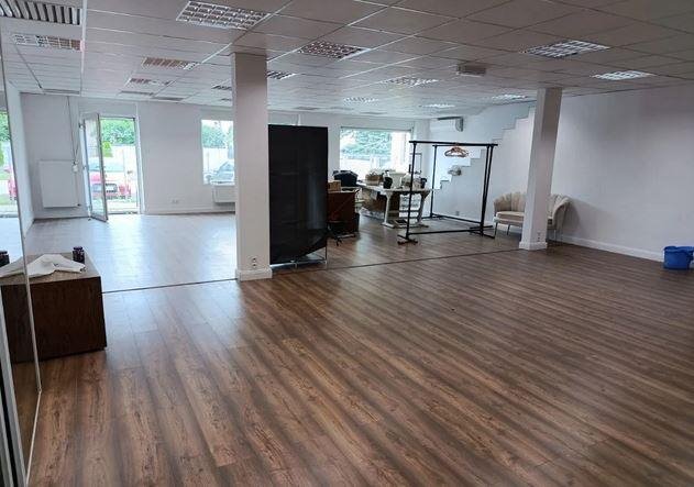 Atrakcyjny lokal 226 m2 z magazynem i biurem w Poznaniu Poznań, Smochowice  226m2 Foto 1