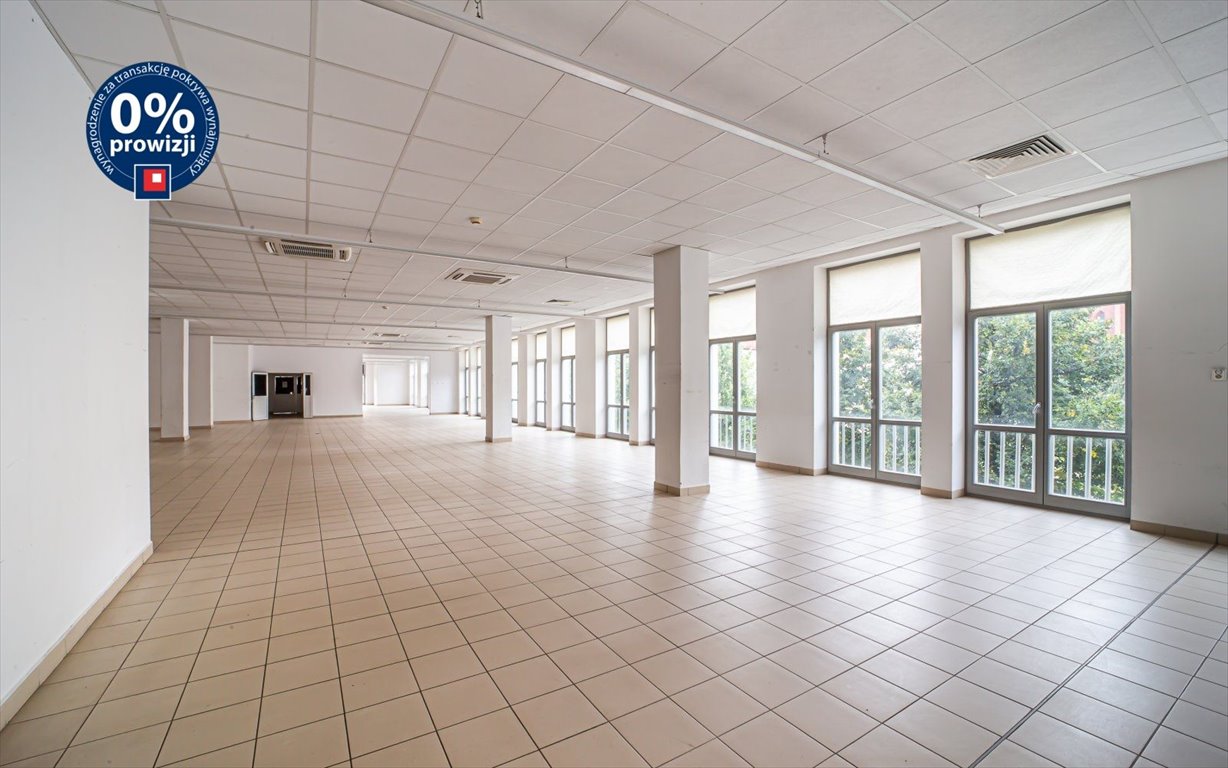 Lokal użytkowy na wynajem Legnica, Legnica  871m2 Foto 1