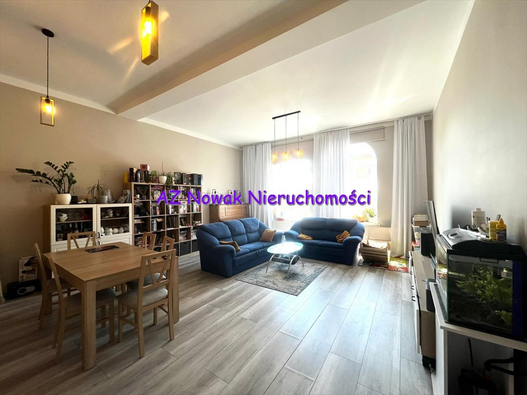 Mieszkanie trzypokojowe na sprzedaż Świdnica  104m2 Foto 1