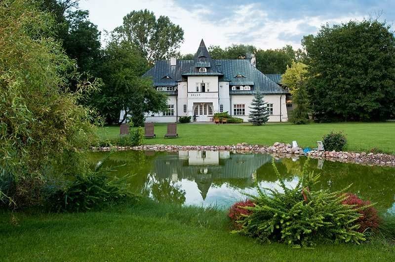 Do sprzedania przestronny obiekt 4000 m² z basenem i rehabilitacją Skierniewice  4 018m2 Foto 1