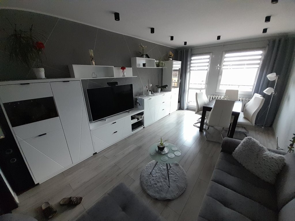 Mieszkanie trzypokojowe na sprzedaż Piekary Śląskie, Osiedle Powstańców Śląskich  60m2 Foto 1