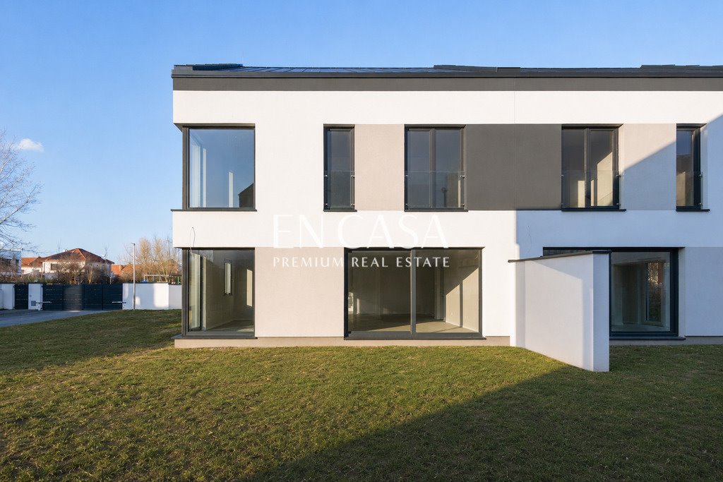 Nowoczesny dom 248m2 w Wilanowie z garażem i ekologicznymi rozwiązaniami Warszawa, Wilanów  248m2 Foto 1