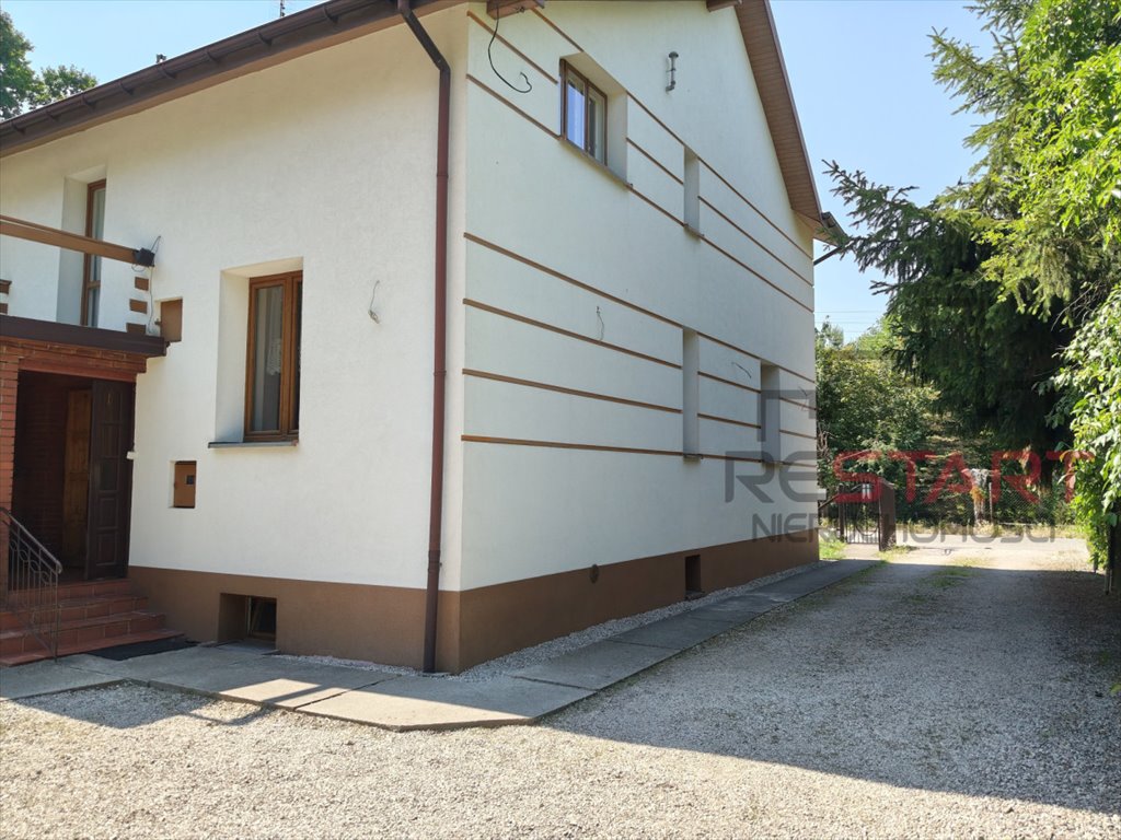 Sprzedam przestronny dom 240 m² z działką 2150 m² i budynkiem gospodarczym Grodzisk Mazowiecki  201m2 Foto 1