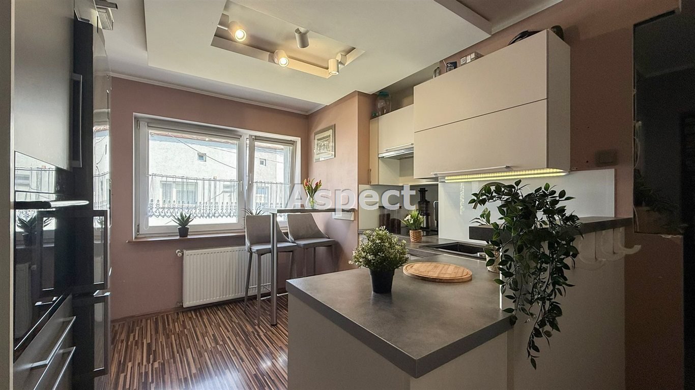 Mieszkanie dwupokojowe na sprzedaż Zabrze, Helenka  44m2 Foto 1