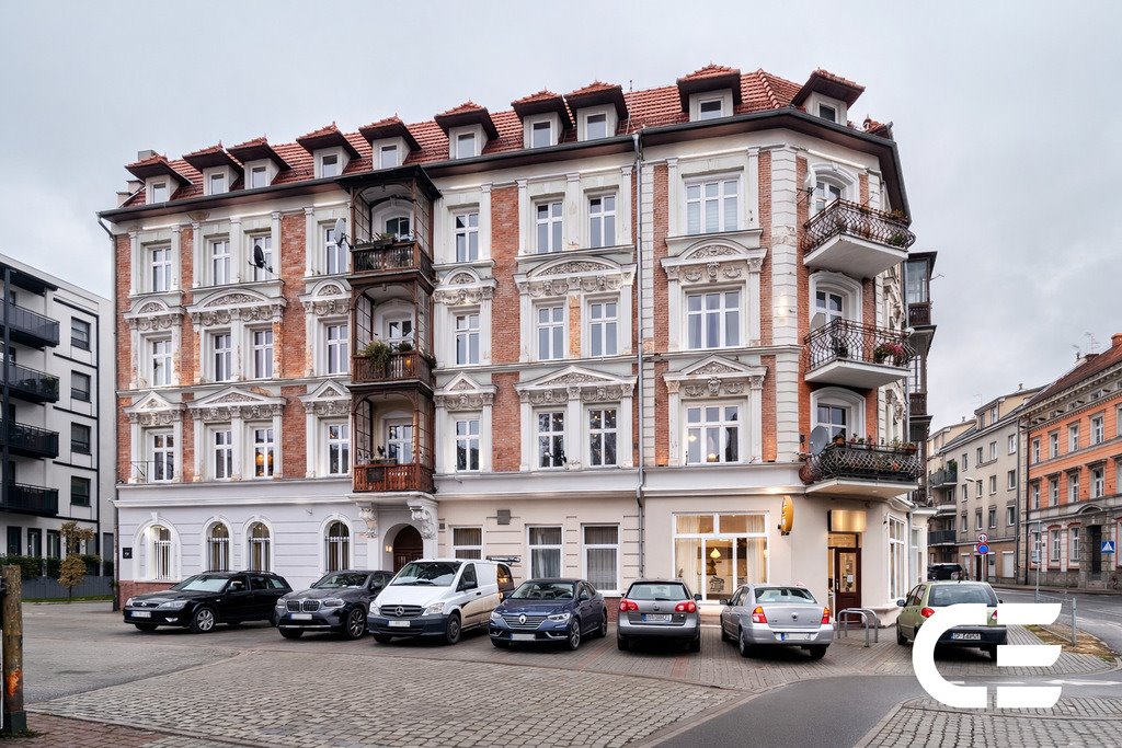 Mieszkanie do remontu z balkonem, 61,5 m² w Oleśnicy Oleśnica  62m2 Foto 1