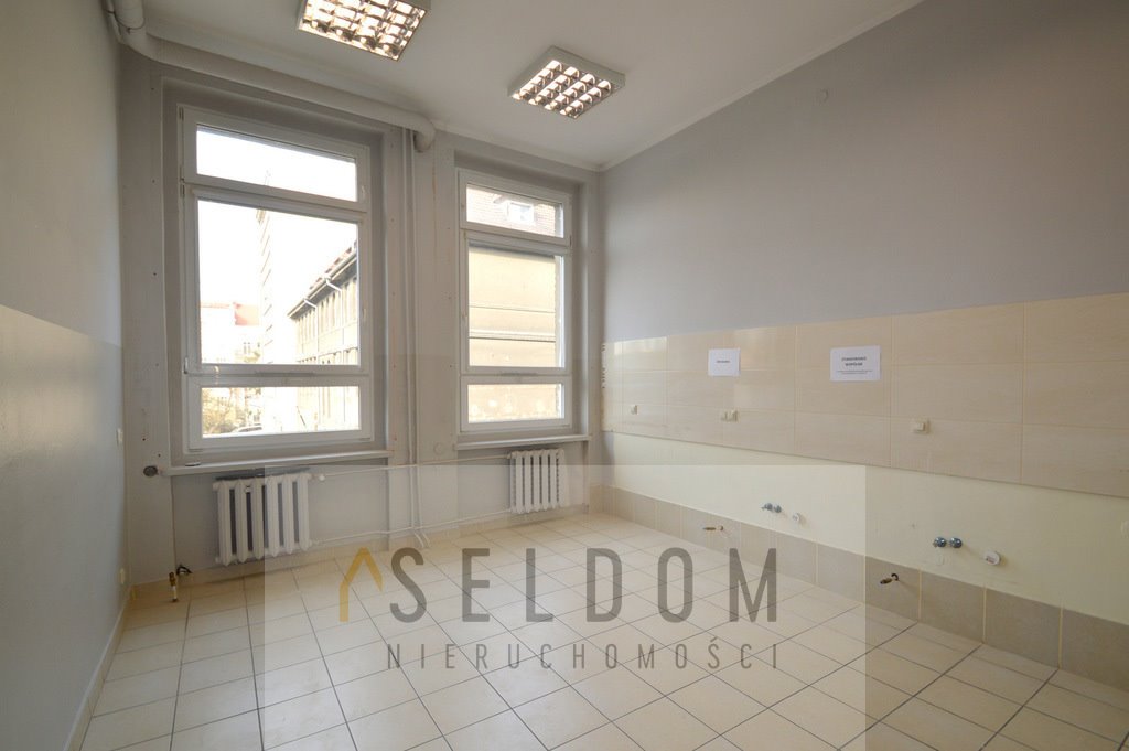 Lokal użytkowy na wynajem Opole, Centrum  44m2 Foto 1