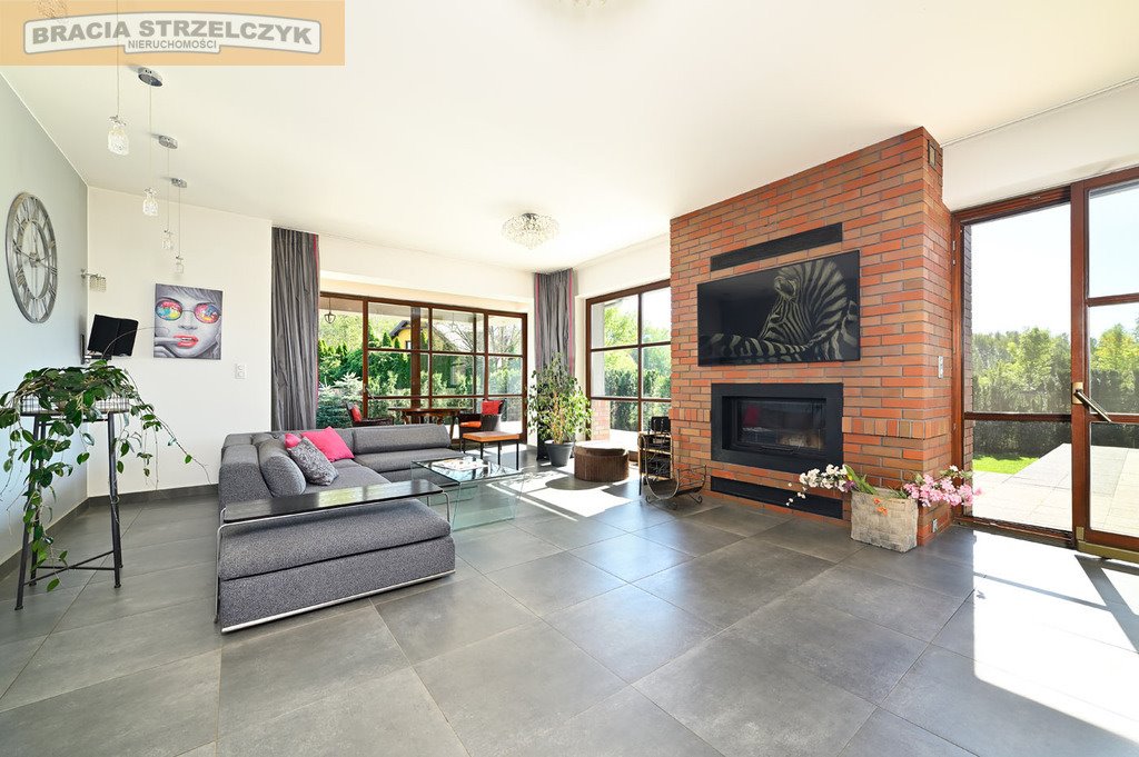 Nowoczesny dom 387 m² z dużą działką i garażem Ruda  388m2 Foto 1