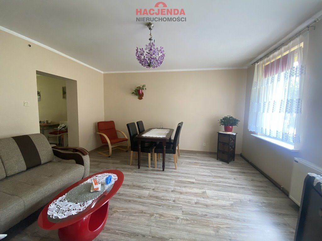Wolnostojący dom z podziałem na dwa mieszkania, 220 m2 Tatynia  110m2 Foto 1