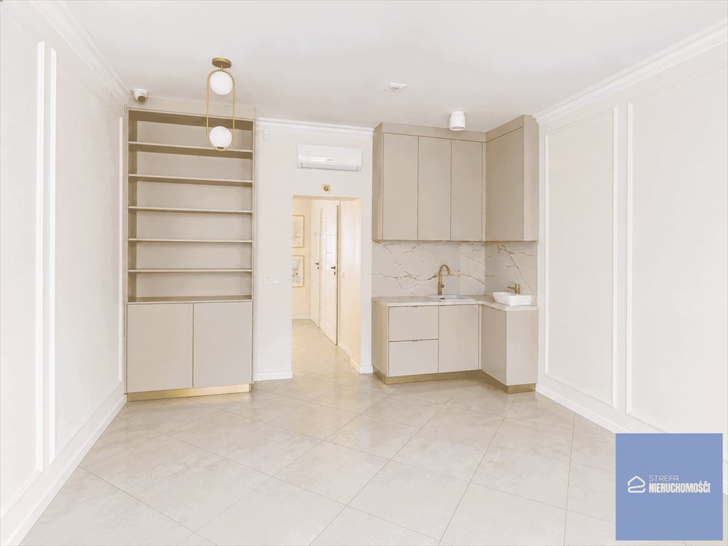 Polecam elegancki lokal usługowy 40 m² w centrum Tarnowskich Gór Tarnowskie Góry, Tarnowskie Góry  41m2 Foto 1