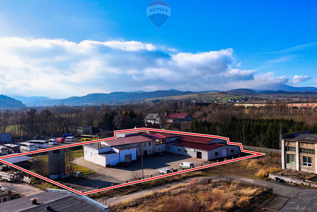 Kompleks produkcyjno-magazynowy z domem i warsztatem Kamienna Góra, Adama Asnyka  1 322m2 Foto 1