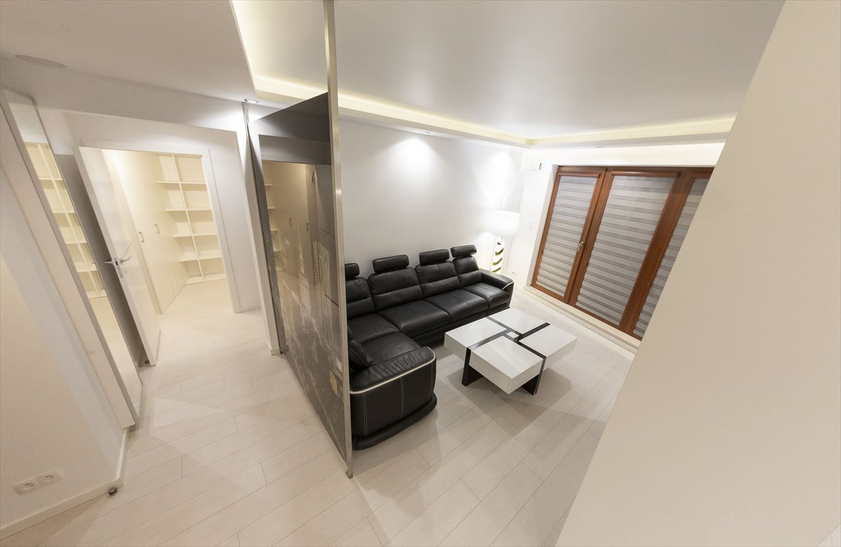 Nowoczesny apartament z prywatnym tarasem 85 m2 w Woli Warszawa, Wola, Oxygen, Wronia 45  67m2 Foto 1