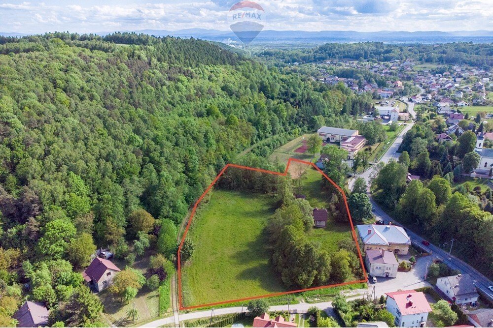 Działka inwestycyjna 1,04 ha w centrum Regulic z mediami Regulice  10 400m2 Foto 1