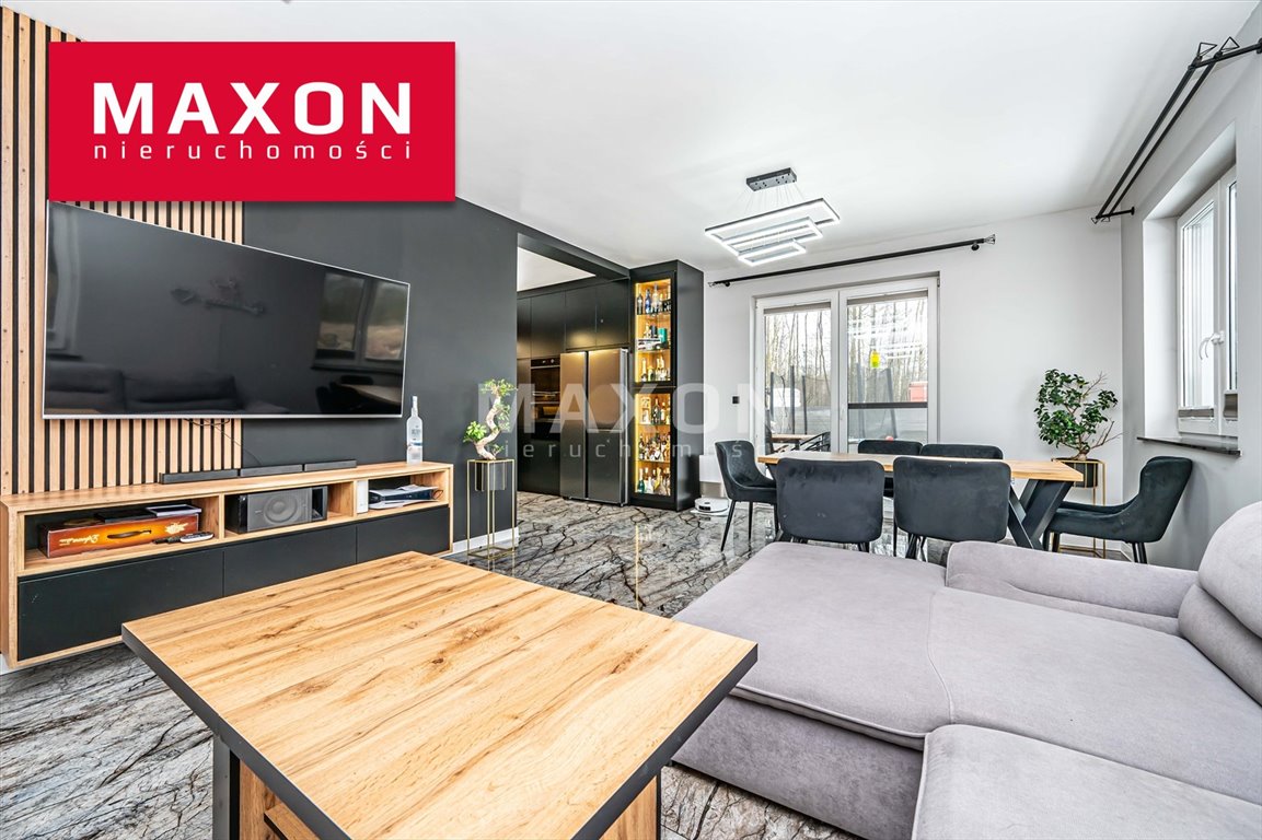 Nowoczesny dom 135 m2 z dużym ogrodem i funkcjonalnym układem Pasek  135m2 Foto 1