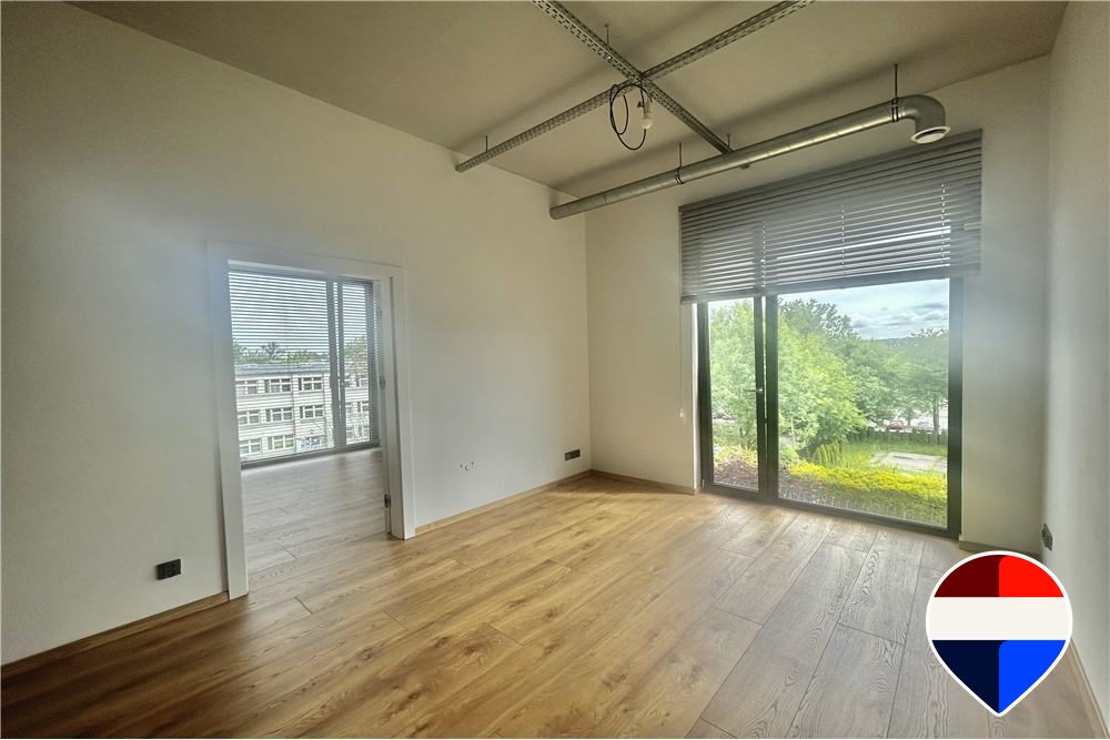 Nowoczesny lokal biurowy 41 m2 z klimatyzacją i parkingiem Bielsko-Biała, Romualda Traugutta 10  41m2 Foto 1