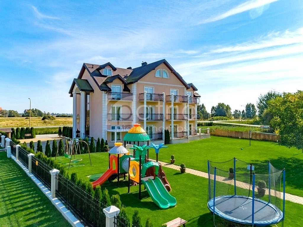 Na sprzedaż pensjonat 820 m² z 22 pokojami i ogrodem w Darłówku Darłowo, Darłówko  820m2 Foto 1