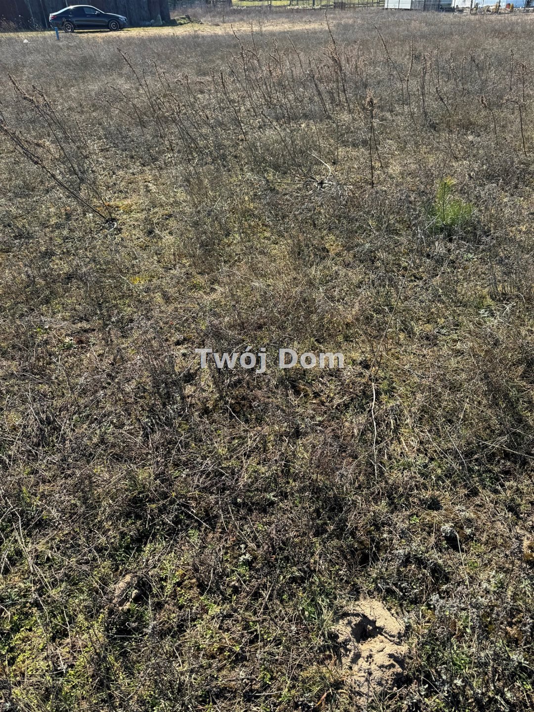 Działka inna na sprzedaż Stronno  1 062m2 Foto 1