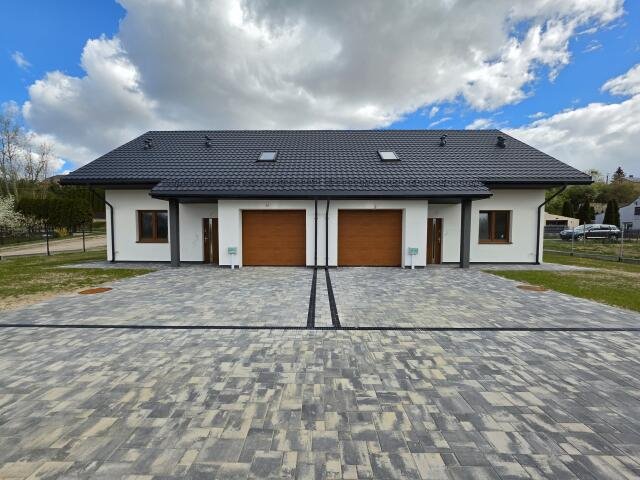 Nowoczesny bliźniak z garażem do wykończenia – szybki termin zamieszkania Piątnica Włościańska, Włościańska  136m2 Foto 1