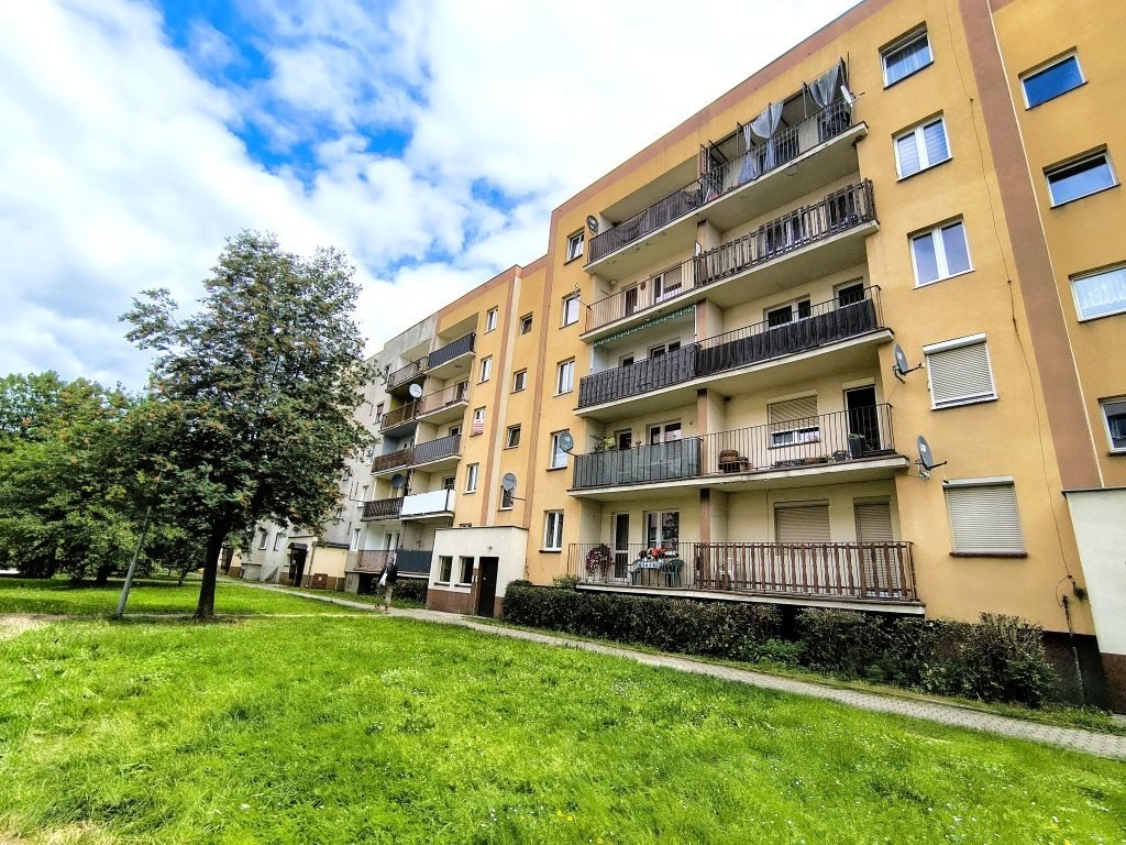 Na sprzedaż przestronne mieszkanie 34,6 m² z balkonem w Pieńsku Pieńsk  35m2 Foto 1