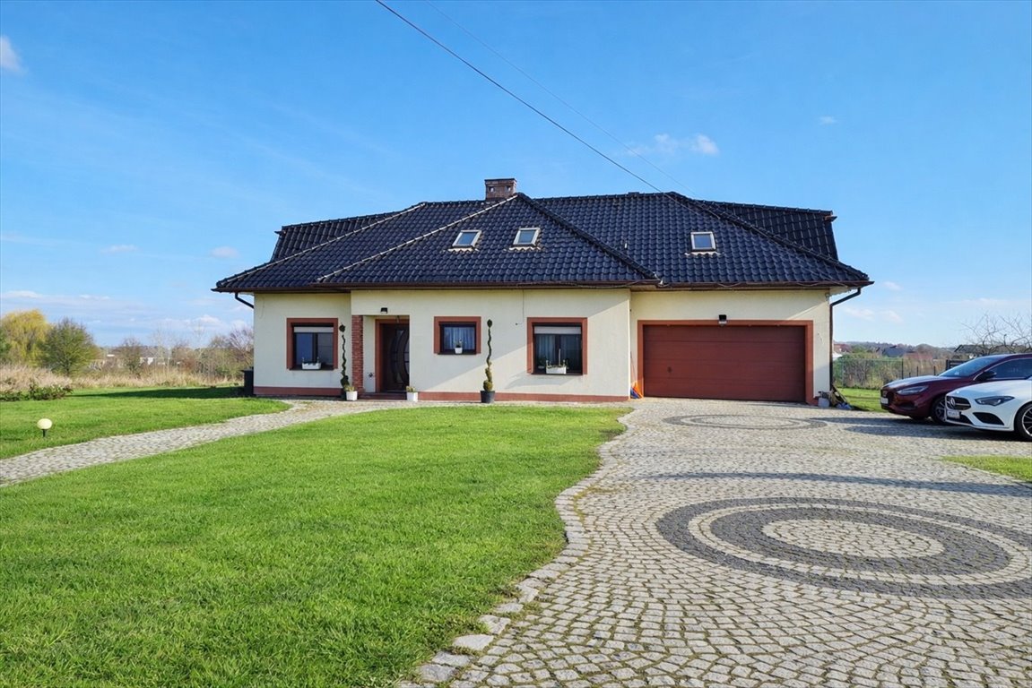 Wyjątkowy dom 467 m2 z garażem i dużą działką Pszów  467m2 Foto 1