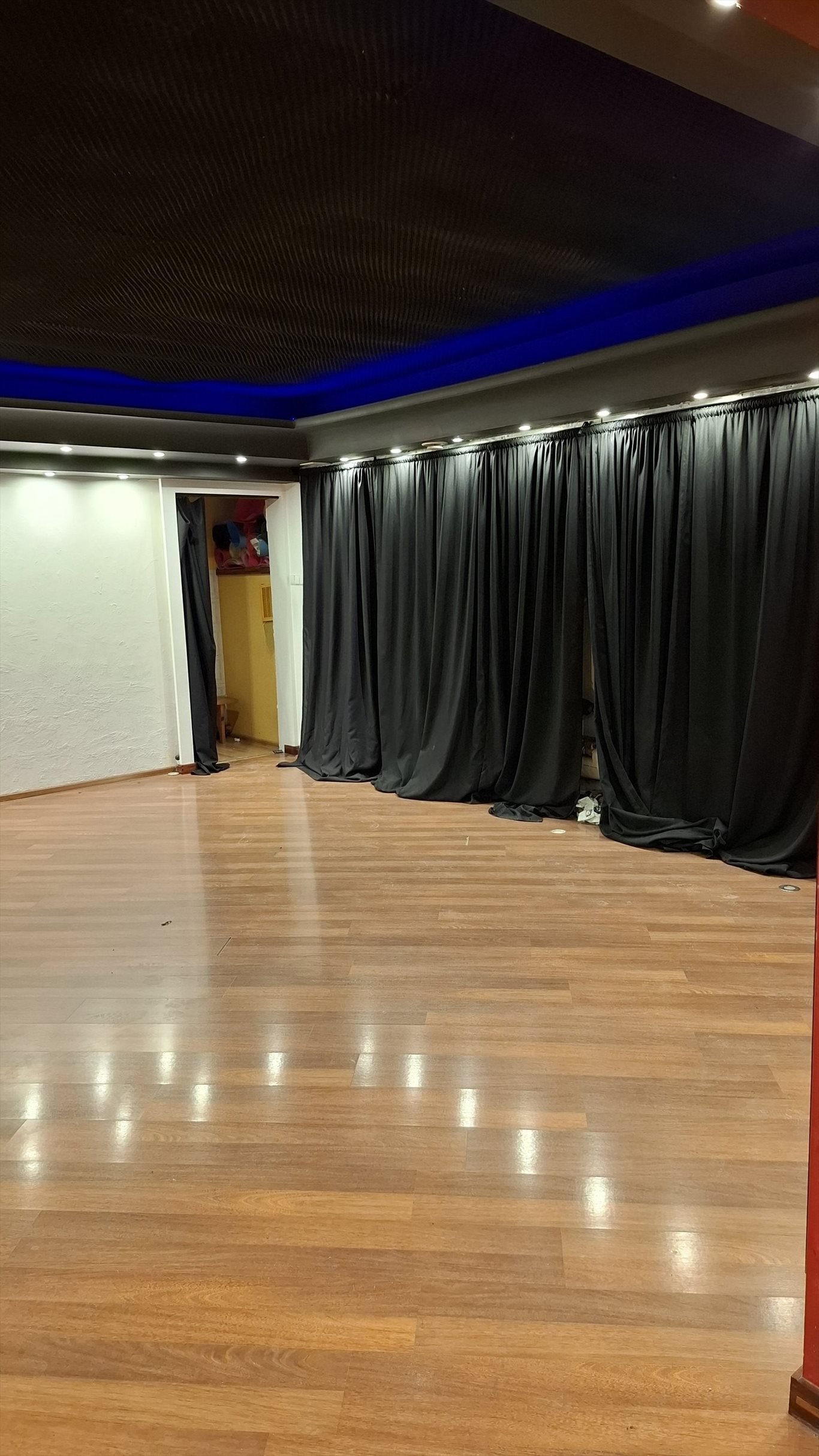 Lokal użytkowy 87 m² z dwoma wejściami i łazienkami Warszawa, Bemowo, Rostworowskiego 32  87m2 Foto 1