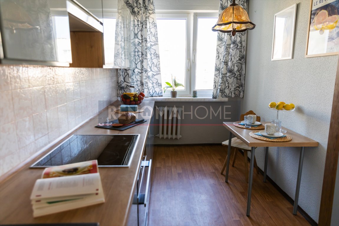 Przestronne 3-pokojowe mieszkanie z balkonem i oryginalnym parkietem Świdnica  56m2 Foto 1