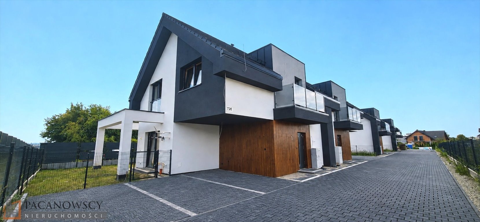 Sprzedam nowoczesny dom 154 m² z balkonem i tarasem w Zielonkach: Zielonki