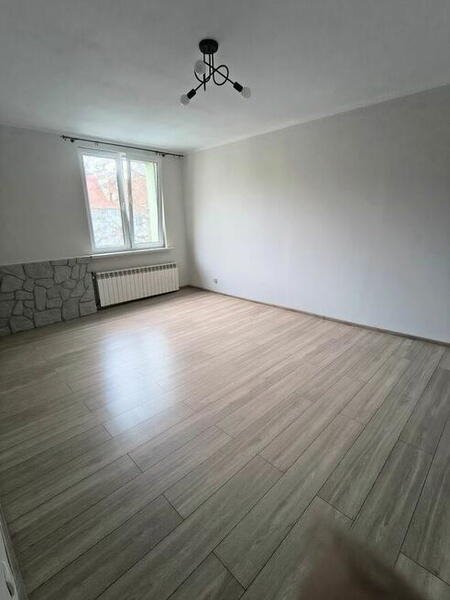 Przestronne 1 pokój z osobną kuchnią, piwnicą i ogrzewaniem gazowym Zabrze, Helenka, Ludwiki Wawrzyńskiej  38m2 Foto 1