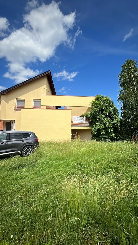 Polecam nowoczesny obiekt 364 m² z garażami i pokojami na wynajem Długołęka  364m2 Foto 1