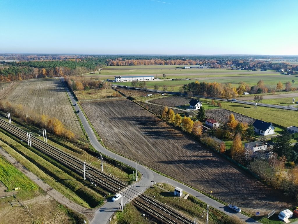 Działka usługowa 13 000 m² pod biznes i magazyny Dobroń, Szkolna  13 000m2 Foto 1