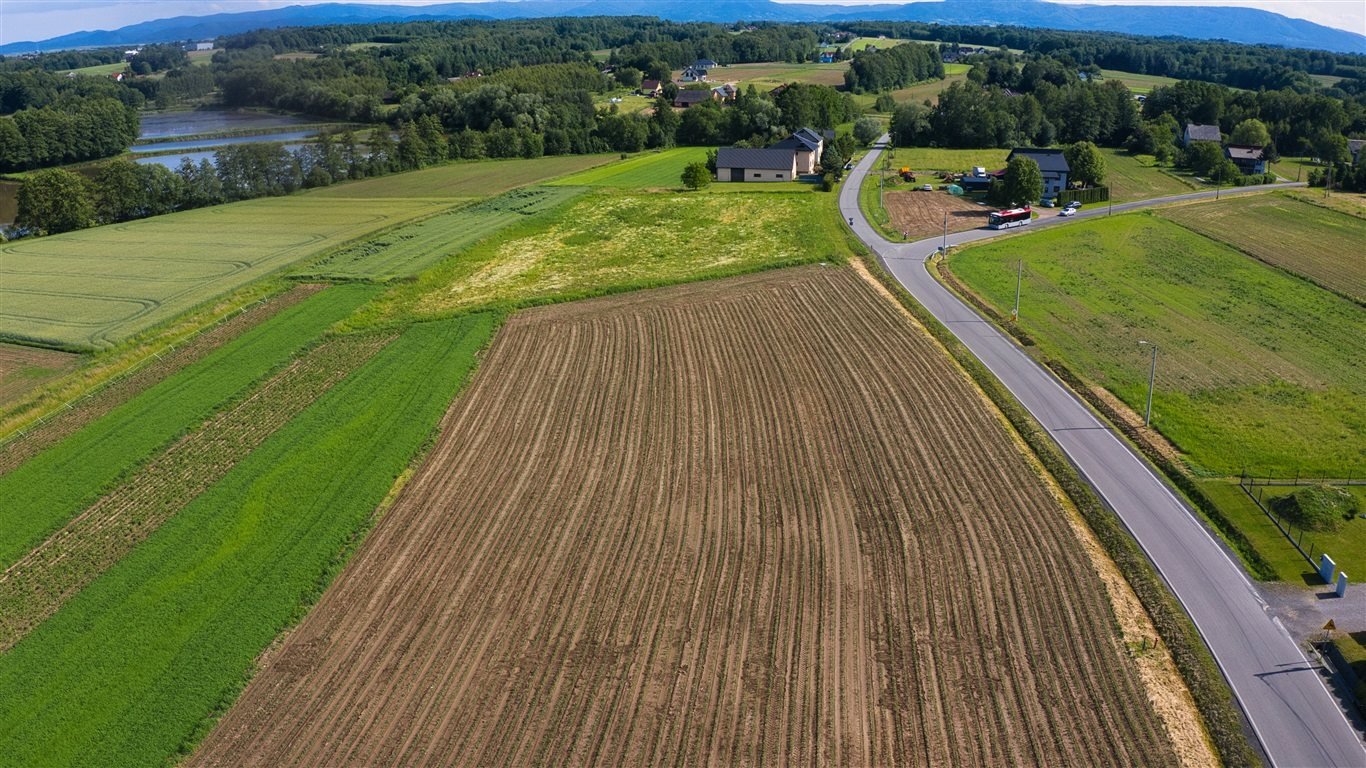 Działka budowlana 1696 m² w Osieku – spokojna i dobrze skomunikowana Osiek  1 696m2 Foto 1