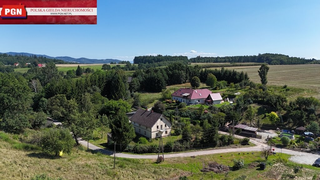 Dom z dwoma budynkami gospodarczymi, 190 m², Łączna Łączna  190m2 Foto 1